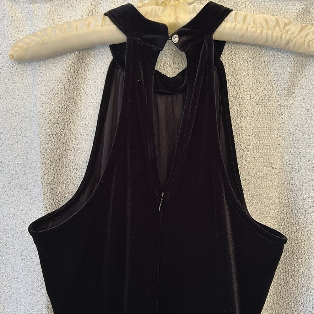 Black Velvet Midi Dress - Picture 5 of 6